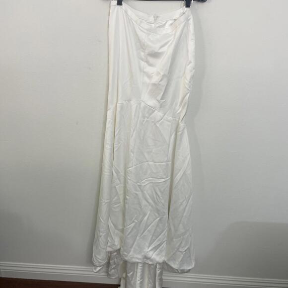 Katie May Noel and Jean Mimi Off White Bridal Maxi Skirt with Train S $495msrp - Picture 5 of 12